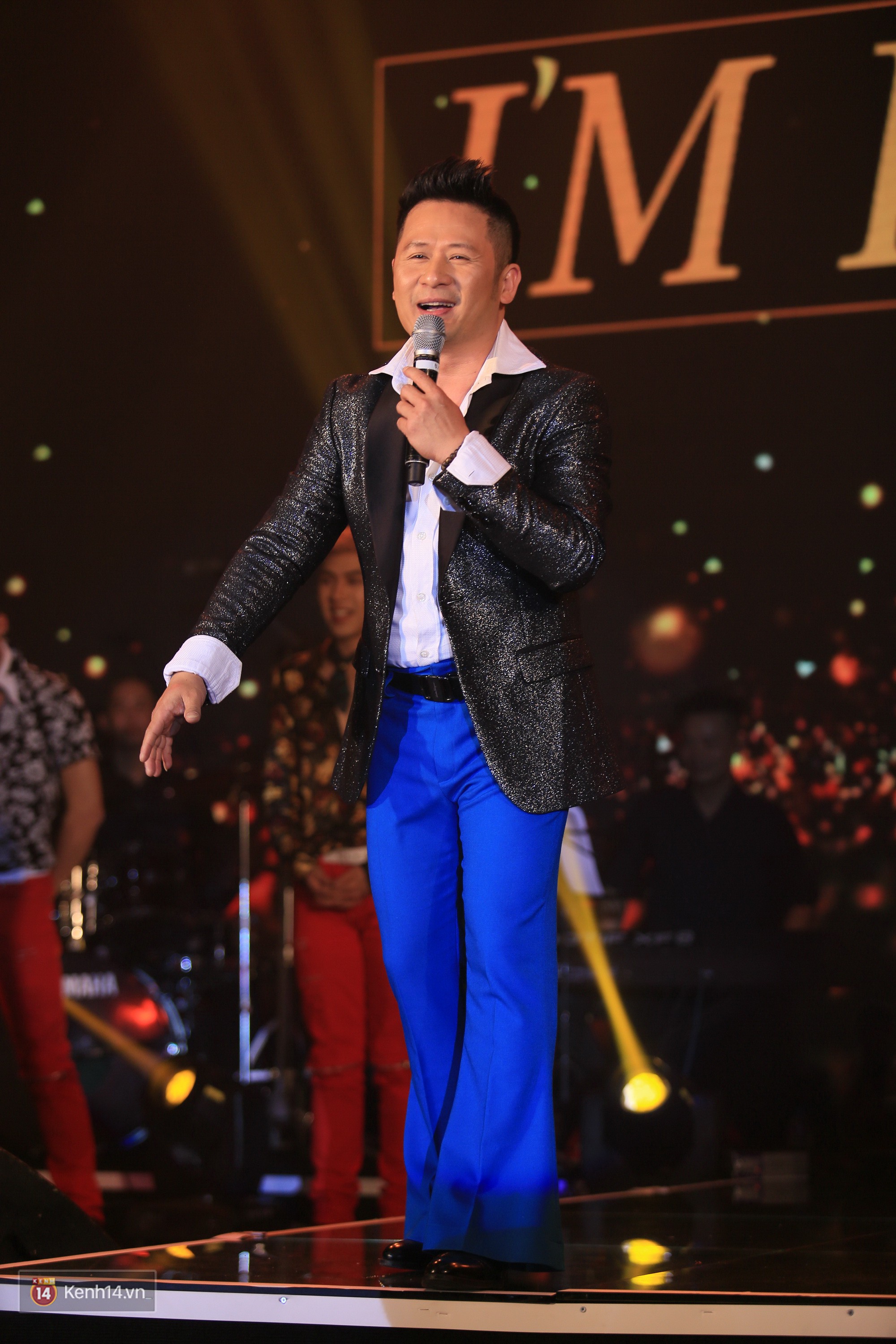 Bằng Kiều liên tục xin lỗi khán giả vì gặp sự cố mất giọng ngay trước đêm diễn